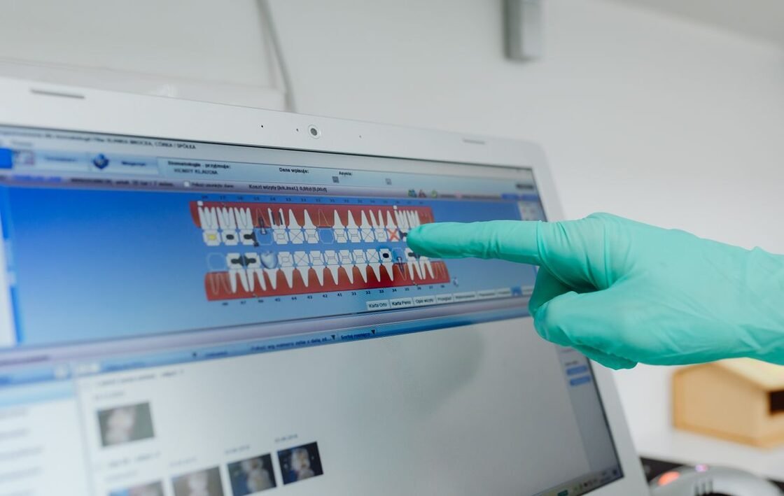 Software de gestión de una clínica dental integrado con la automatización de Autodentis